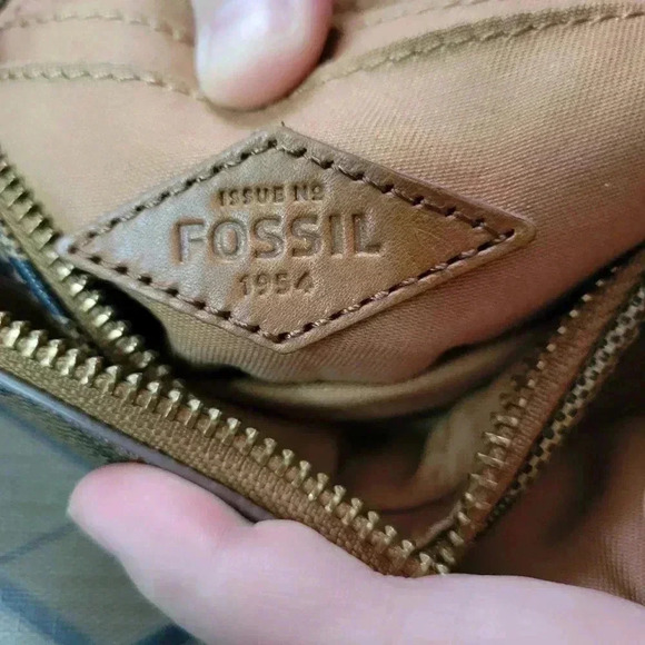 Fossil Crossbody Purse - Picture 5 of 6